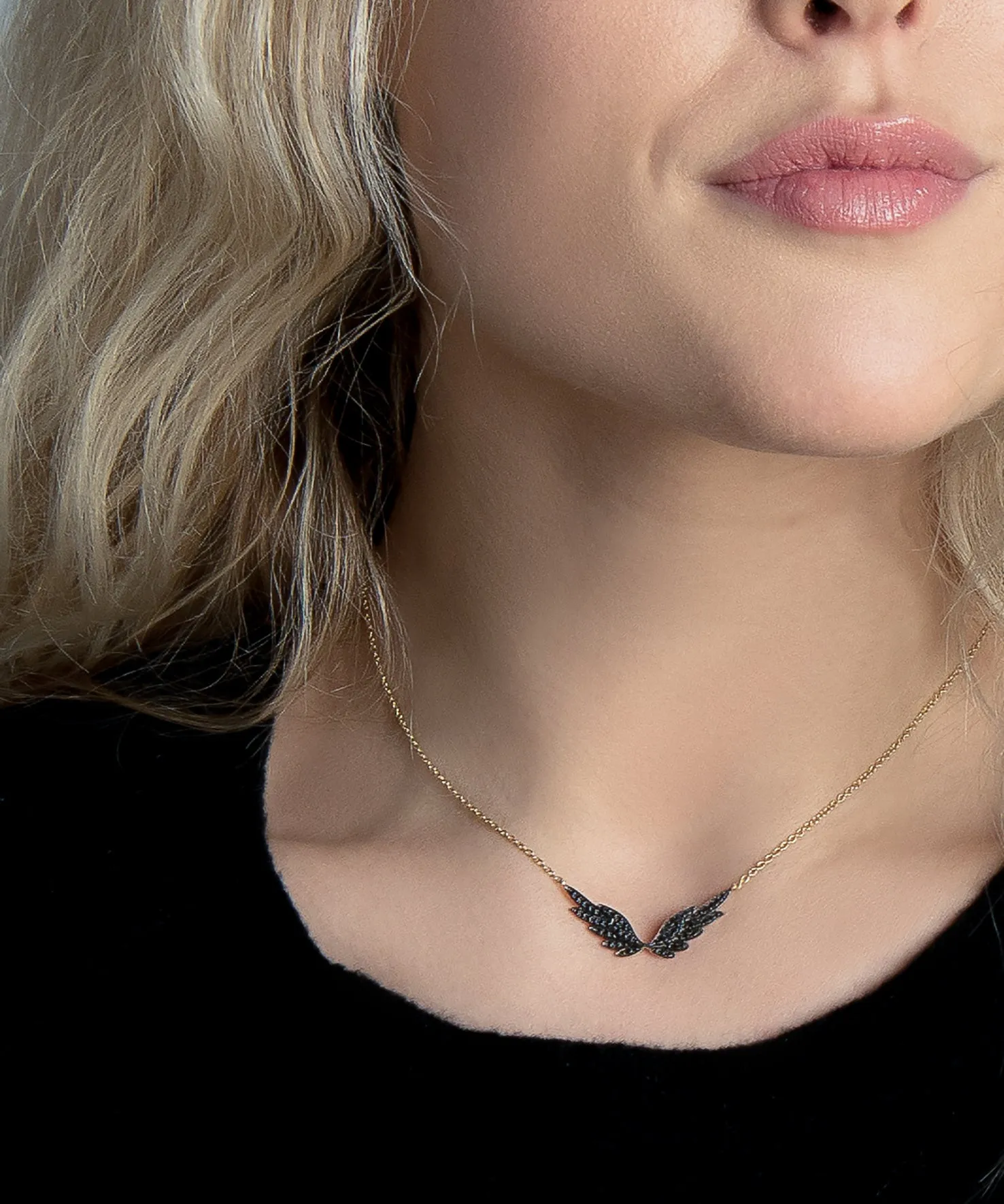 BLACK PAVÉ DIAMOND SET IN YELLOW GOLD ANGEL WING NECKLACE