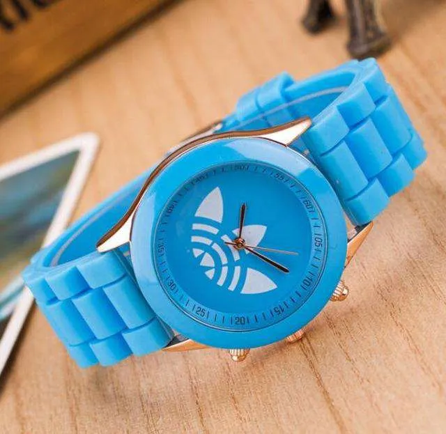 Reloj Mujer New famous brand women sports watch casual fashion silicone dress watches women quartz wristwatches Zegarek Damski