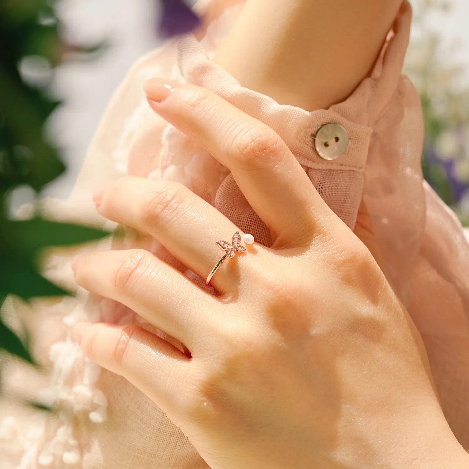 Rose Gold Mariposa Ring